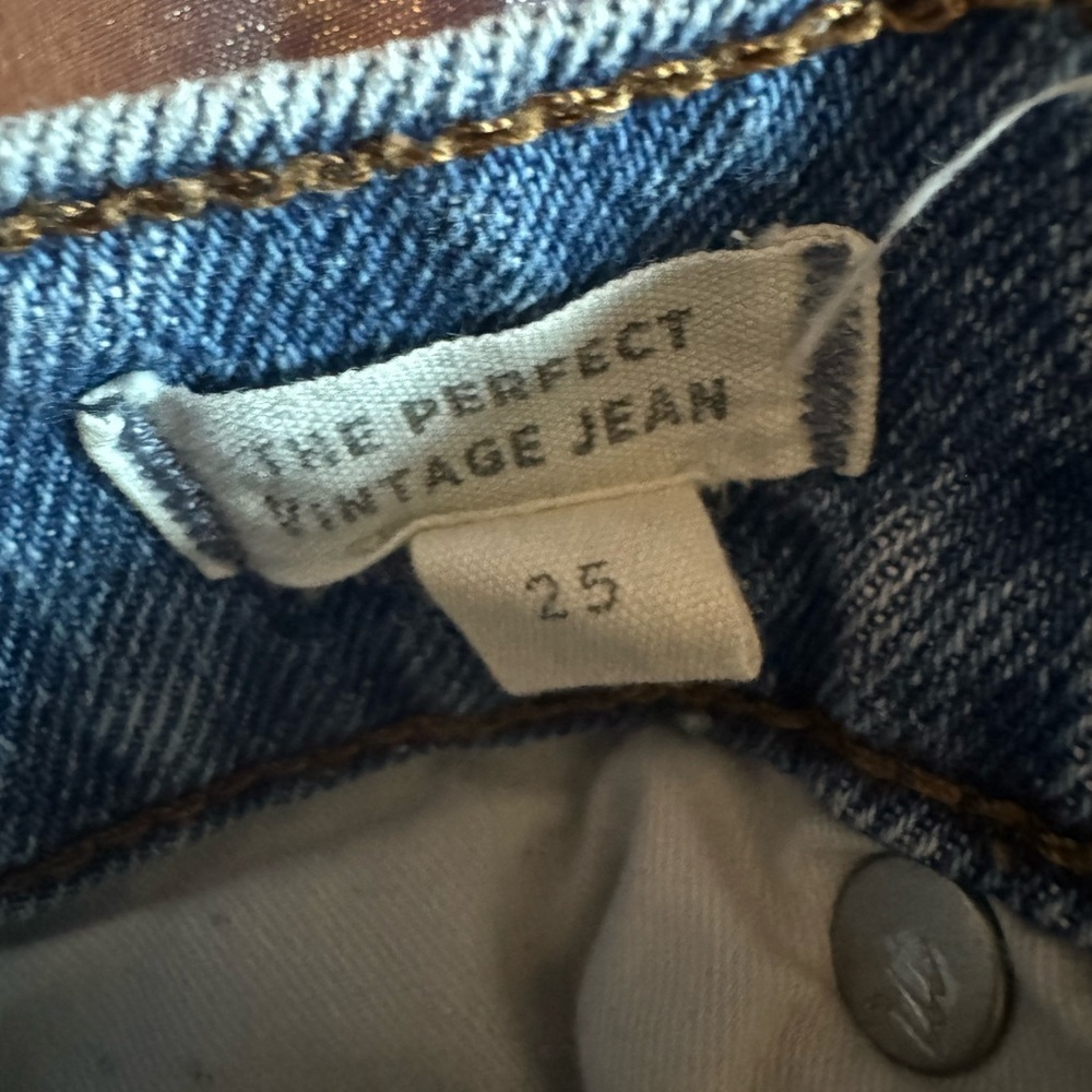 Madewell The Perfect Vintage Light Wash Distressed Crop Jeans​​ - Picture 9 of 12